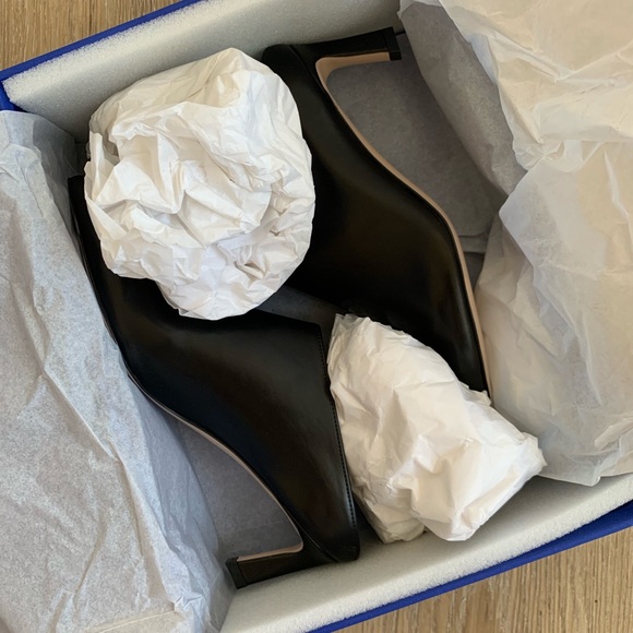Stuart Weitzman Mira Mules (Low Heels) Black NIB - Picture 6 of 7